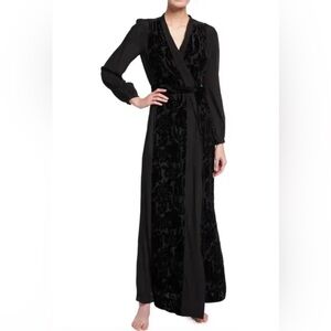 Elegant Black Long Sleeve Silk Robe